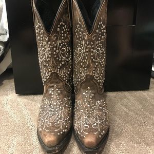 Women’s boots size 61/2